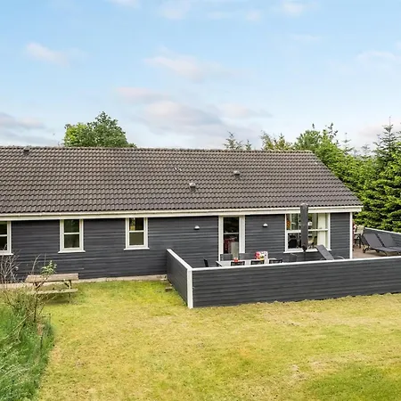 Casa de Férias Felina - From The Sea By Interhome Hals